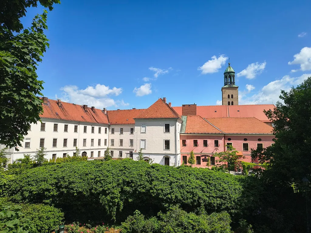 Minoritský klášter v Opavě z Ptačího vrchu