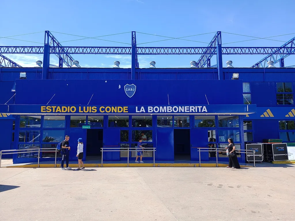 Partido de baloncesto entre los clubes Boca Juniors y Quimsa (Santiago del Estero) por la Liga Nacional de Basquet, desarrollado el día 9 de diciembre de 2023 en el estadio Luis Conde de la Ciudad Autónoma de Buenos Aires.