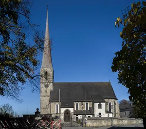 Pfarrkirche St. Peter am Hart