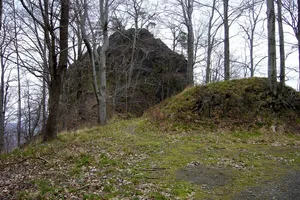 Vraty Castle