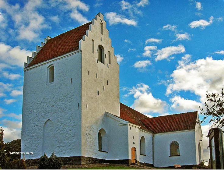 Håstrup kirke, Faaborg Midtfyn, fra sydvest