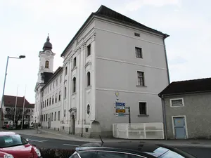 Gericht, ehem. Piaristenkloster