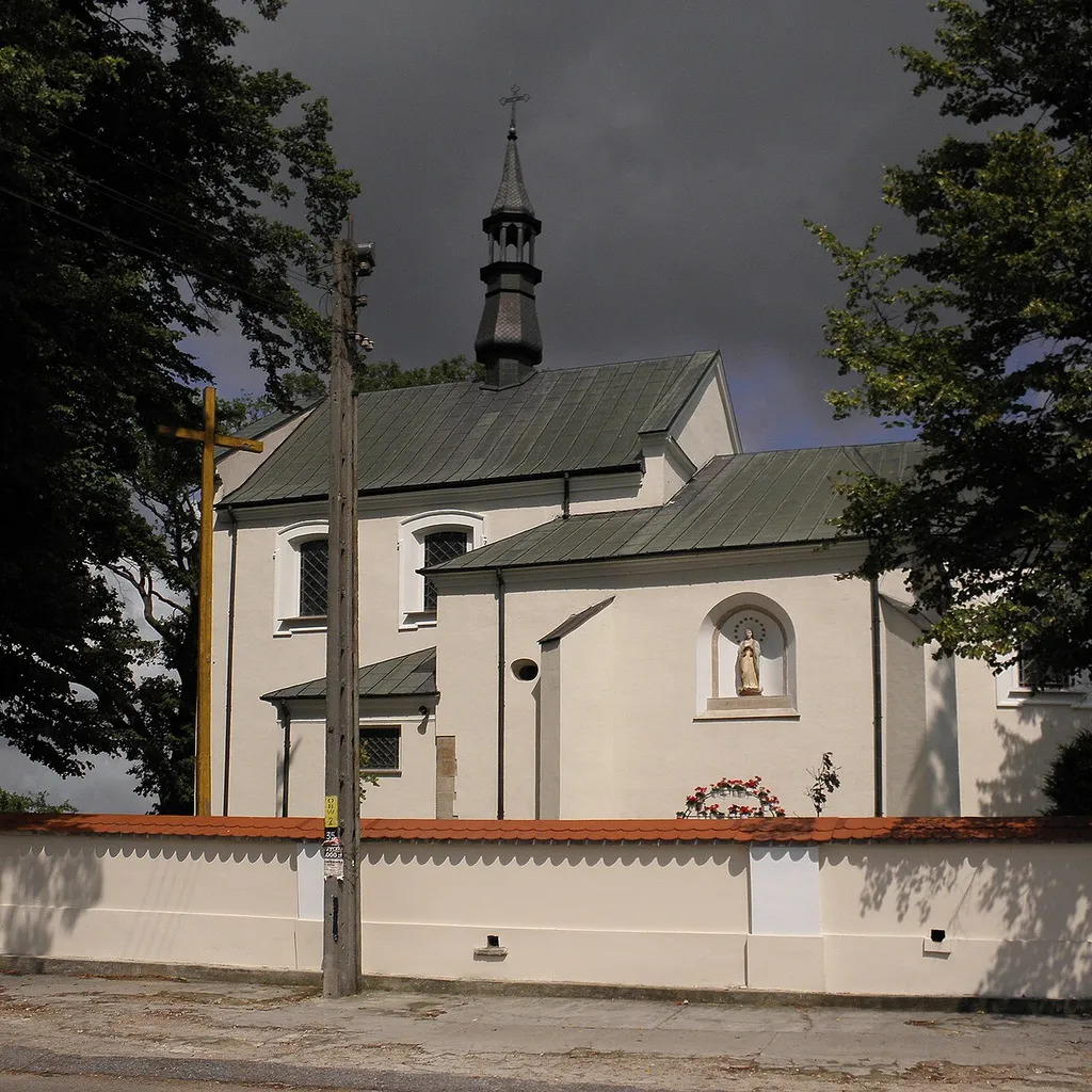 Wieniawa, ul. Kasztanowa 1 - kościół parafialny pw. św. Katarzyny (zabytek nr 448/A/57 z 27.02.1957, 378/A z 21.06.1967 oraz 183/A z 15.10.1982)