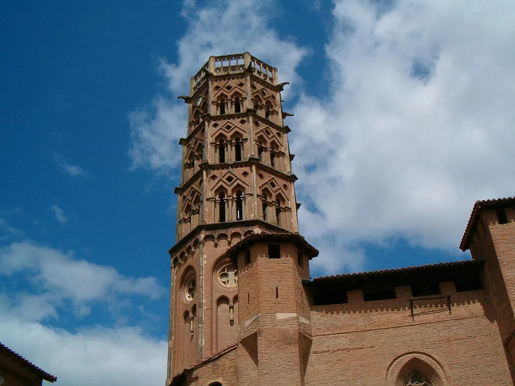 Bell tower of cathédrale de Rieux-Volvestre