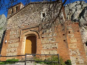 Church of Santa María de las Peñas, Cabañas del Castillo