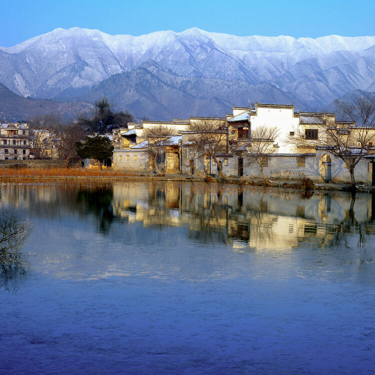 Ancient Villages in Southern Anhui – Xidi and Hongcun
